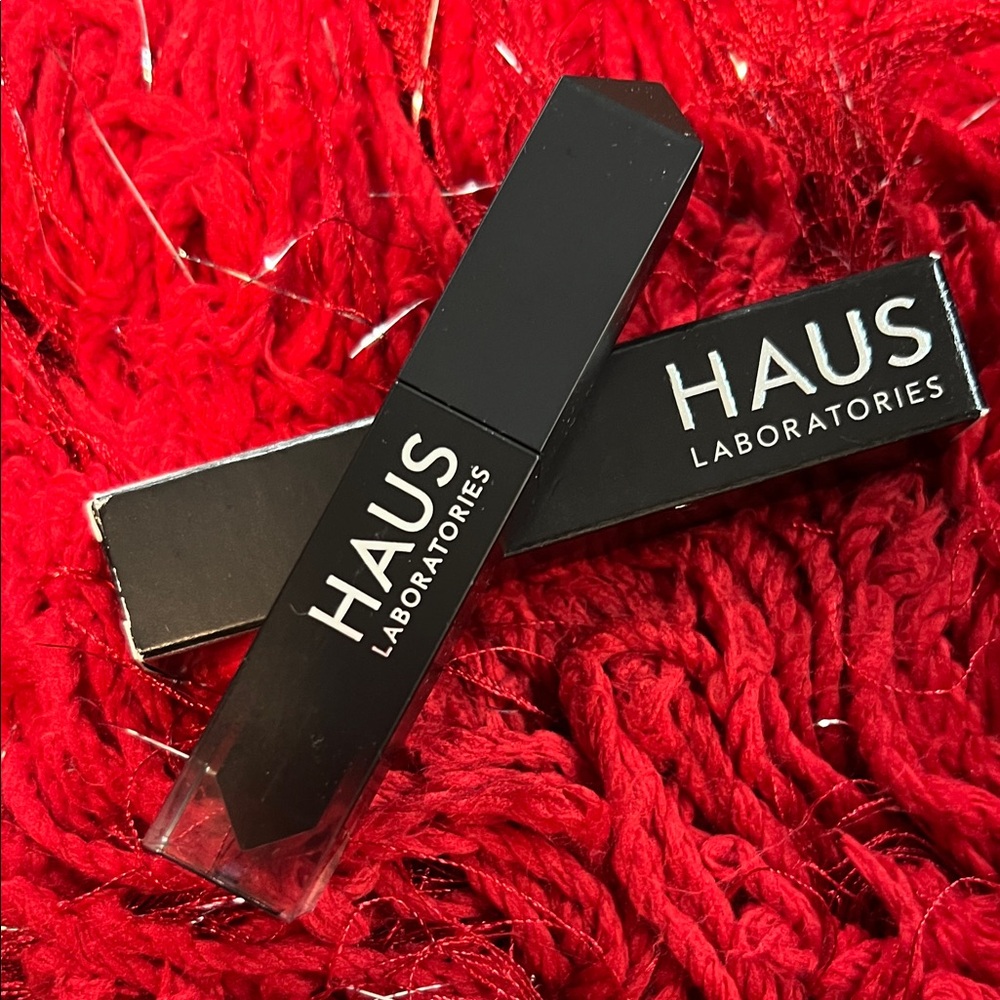 🖤 HAUS LABORATORIES Glam Attack All Over Liquid Shimmer Powder Chained Ballerina